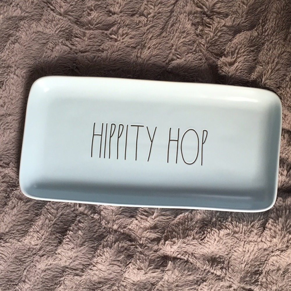 🆕 Rae Dunn Light Blue HIPPITY HOP Easter Platter